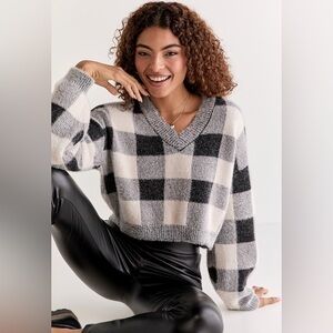 NWT - Fuzzy Check Pullover Sweater - XL